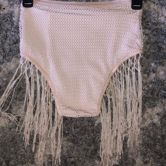 Fringed bottoms - Picture 5 of 5